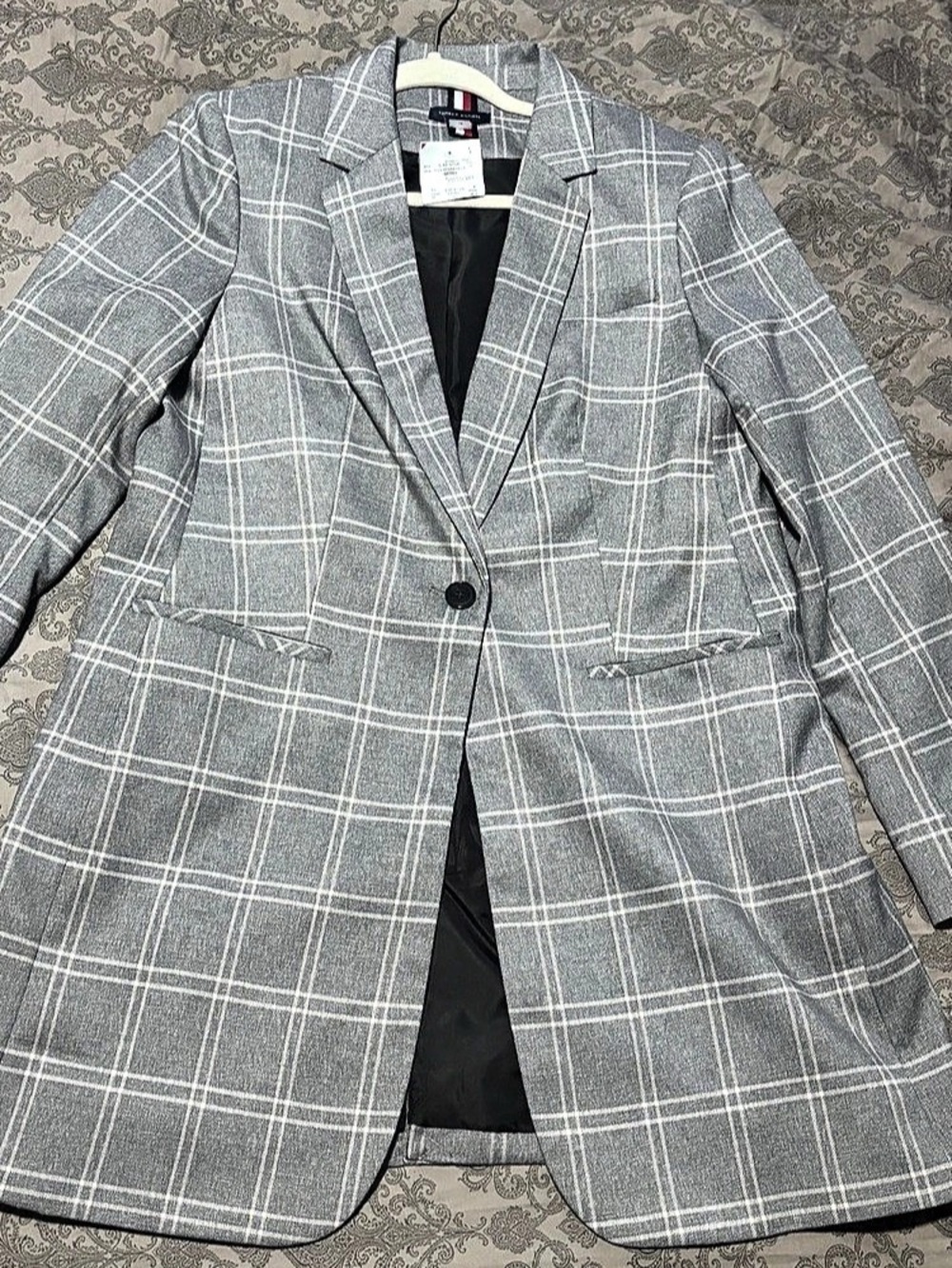 Tommy Hilfiger Plaid Blazer in Gray & White Size 14 Like New